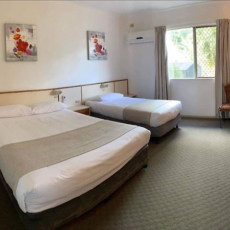 Wild Scotsman Motor Inn Gin Gin Qld Exterior photo